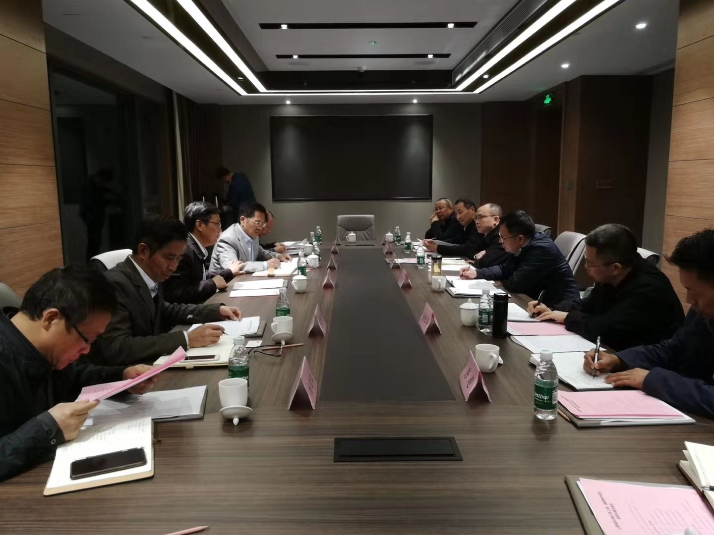副市長劉斌一行于南平市建陽區召開上浦高速對接洽談會
